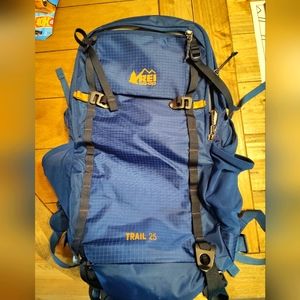 REI Flash 25L Men's Backpack